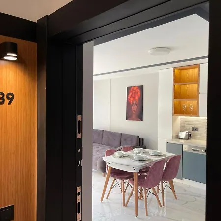 Square Light Residence